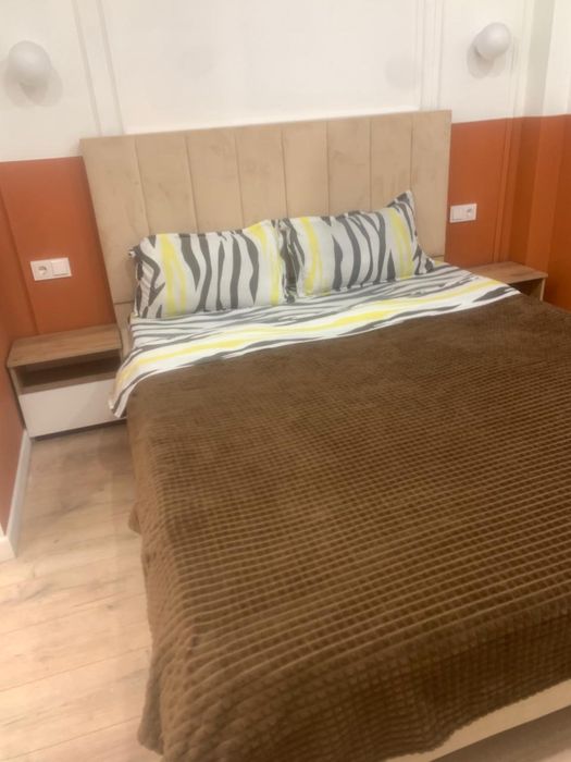 Современная студия с тропическим душем посуточно