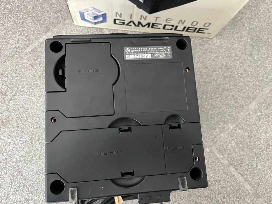 Nintendo GameCube - оригинална игрална конзола в кутия