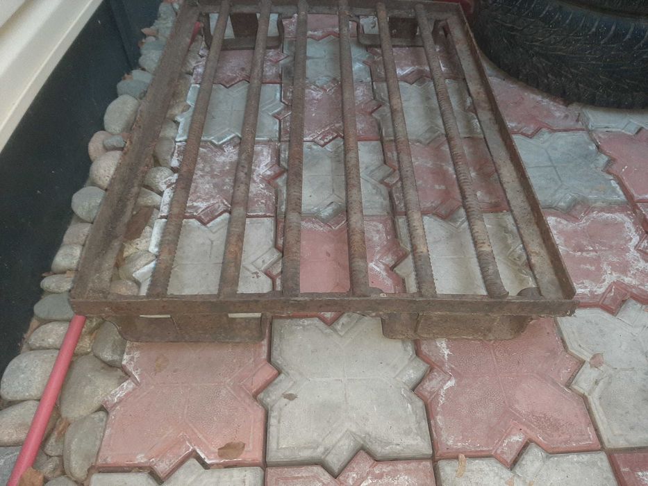 Поддон, палета железная