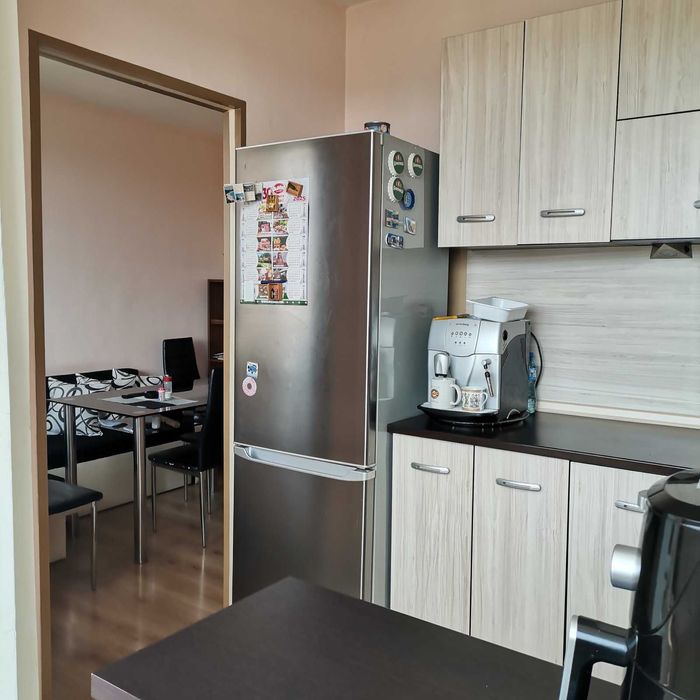 Четиристаен апартамент до стадион Спартак Варна