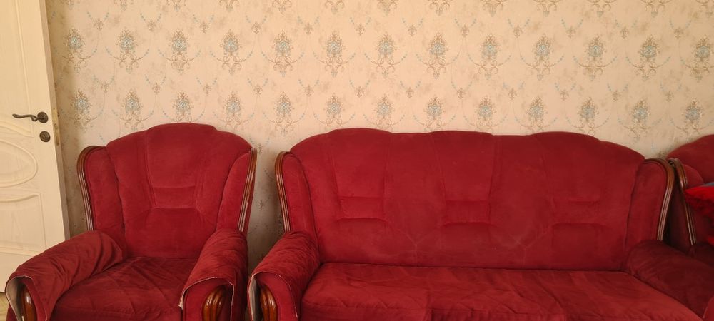 Продам диван + 2 кресла