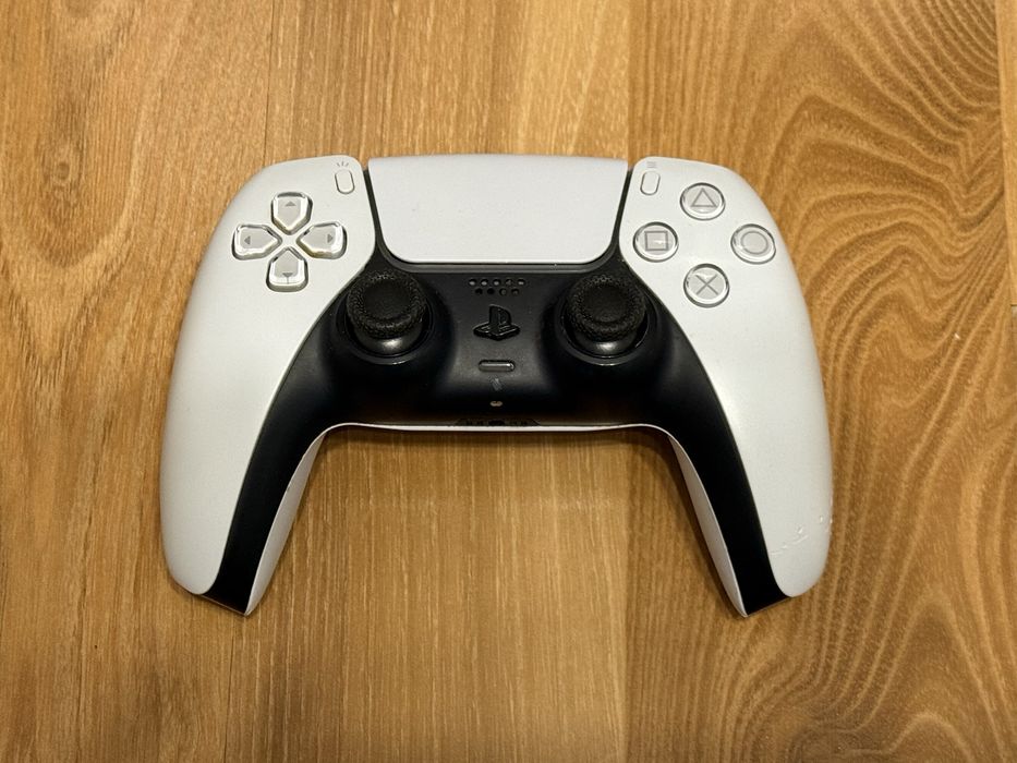 Перфектен PS5 Playstation 5 disc edition с над 30 игри