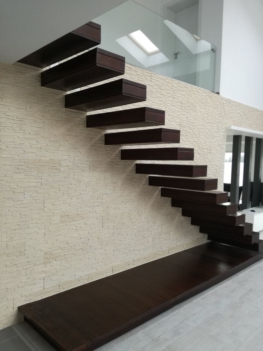 Scara flotanta cu trepte din lemn