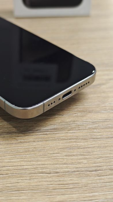 iPhone 15 Pro 256GB | 88% | Apple Room