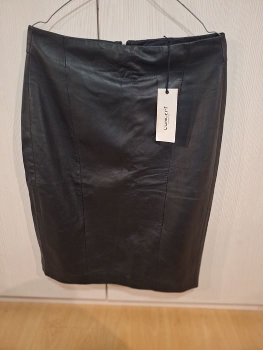 Нови Дамски кожени поли