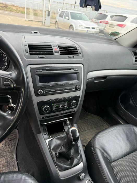Dezmembrez / Dezmembrari / Piese / Accesorii Skoda octavia 2 facelift break 2011 1.2 tsi CBZ cutie LHY, stanga