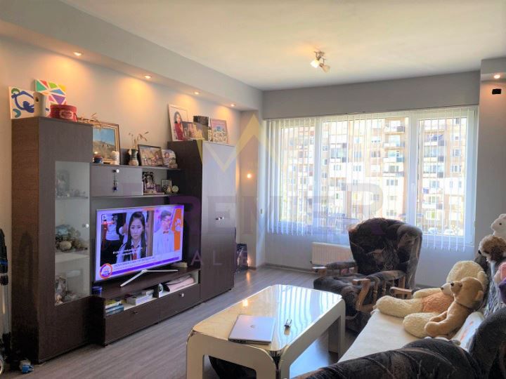 Продава се Двустаен апартамент в Перник, Изток - 66 кв.м за 1364 €/кв.м - Снимка #1