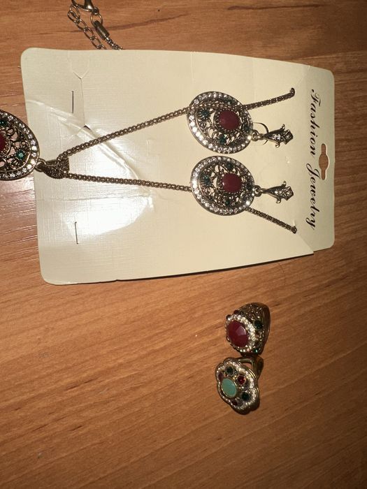 Продаю ювелирные изделия