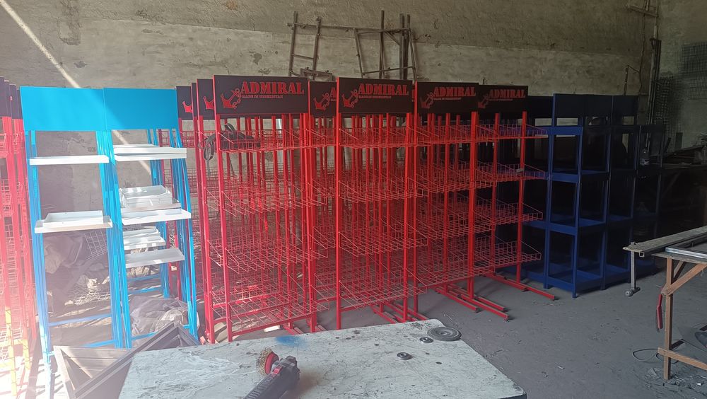 Стеллаж витрина стенд полки магазинные
