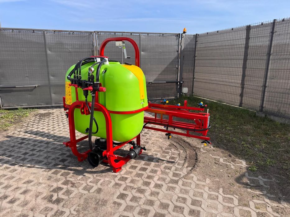 Опрыскиватель навесной.  ПОЛЬША.