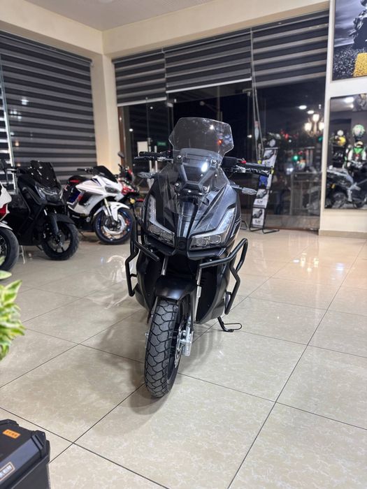 Продается скутер ADV 180 куб. Имеется рассрочка