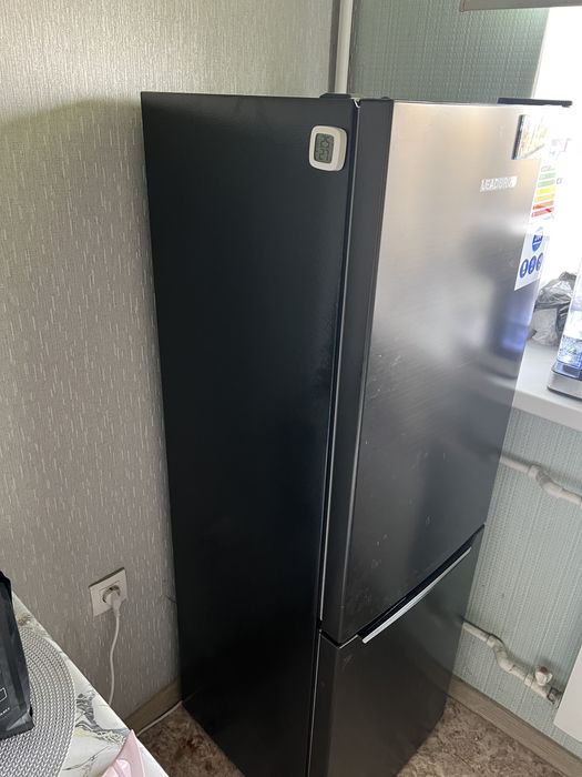 Холодильник 1 неделя пользования