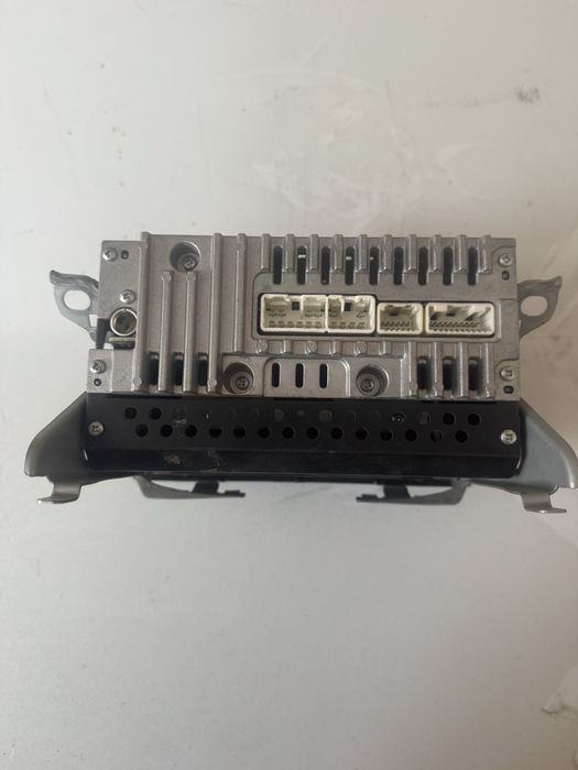 Продам оригинальные автомагнитолы на камри