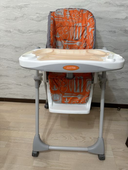 Детский стульчик для кормления