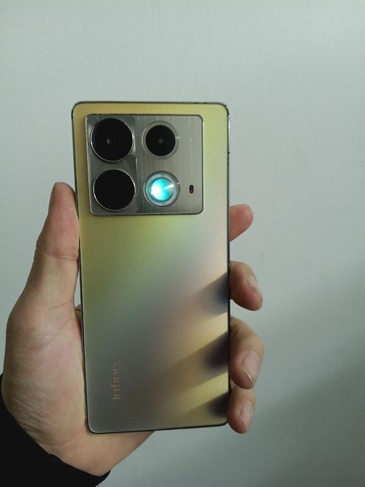 Infinix note 40 16/ 256 Gb