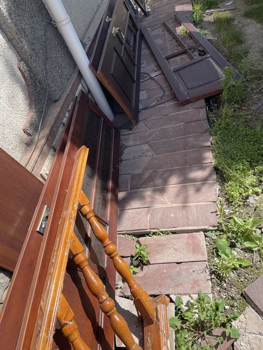 Доски , двери , деревяшки