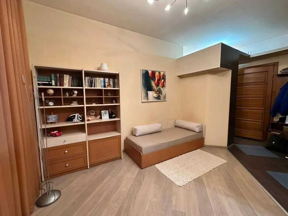 Дава се под наем Двустаен апартамент в София, Център - 55 кв.м за 433.5 € - Снимка #2