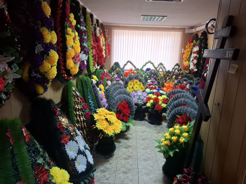 Искусственные венки