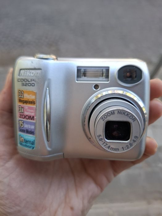 Компактен дигитален фотоапарат NIKON COOLPIX 3200