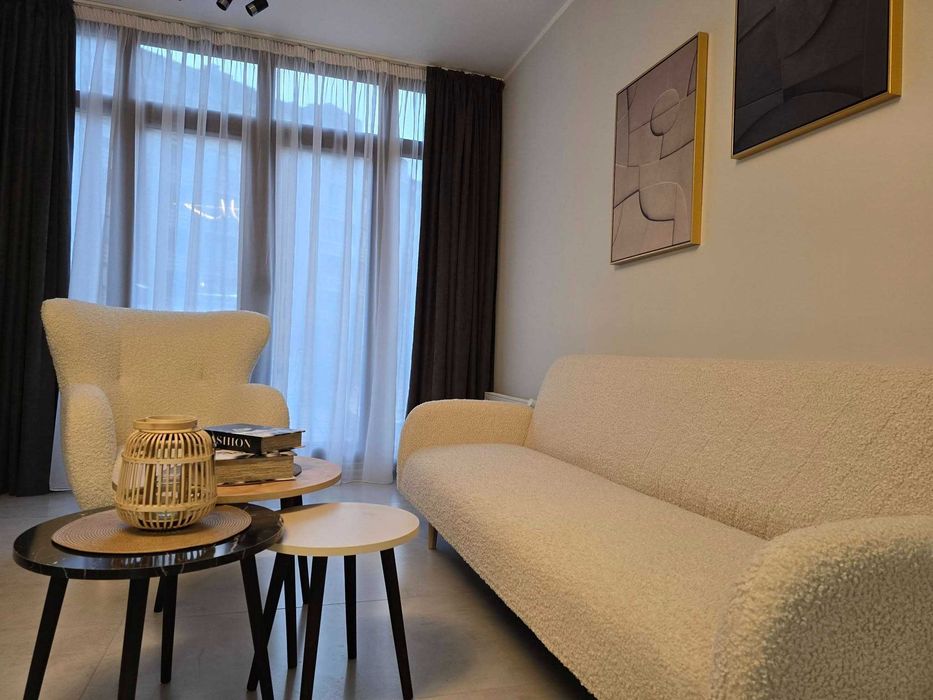 Двустаен апартамент,кв.Дружба 2