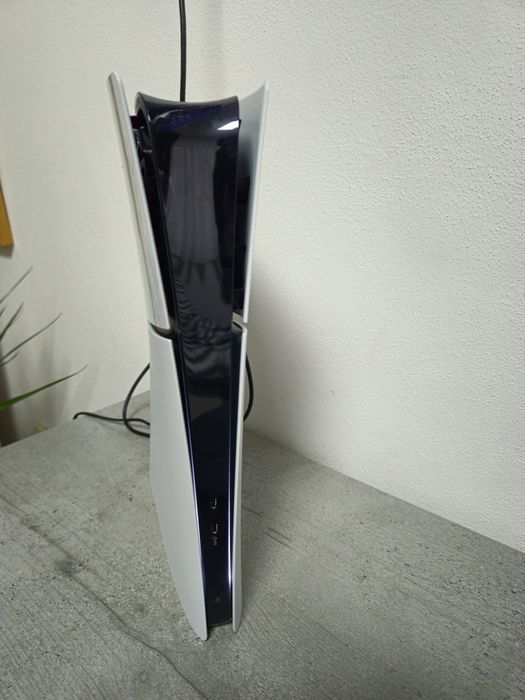 PlayStation 5 Slim / PS5 Slim