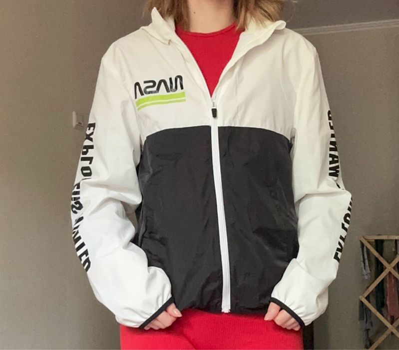Продам ветровку H&M