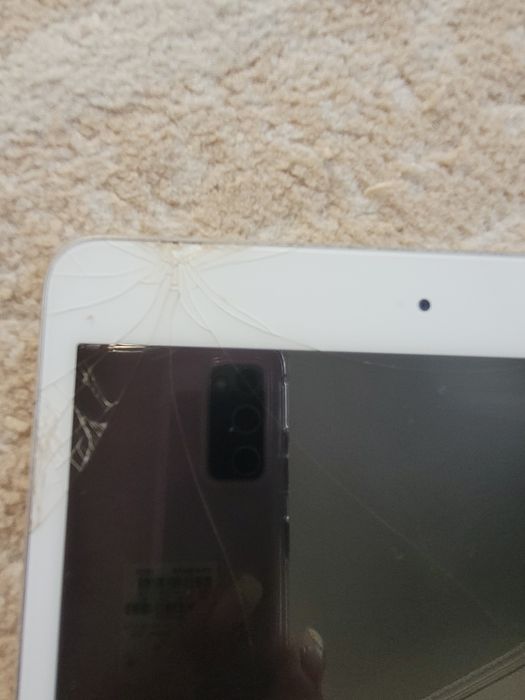 Продам IPad 2 на запчасти