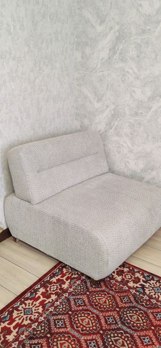 Продам модульный диван с креслом