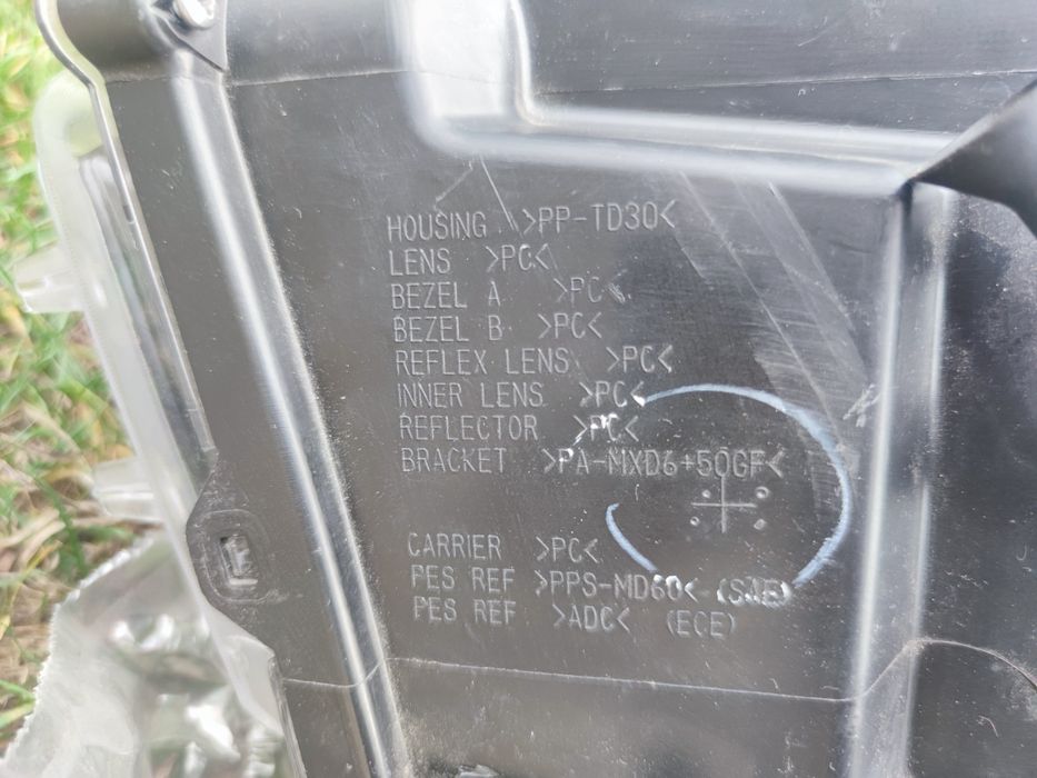 Фар десен glFord Mustang 2015-18