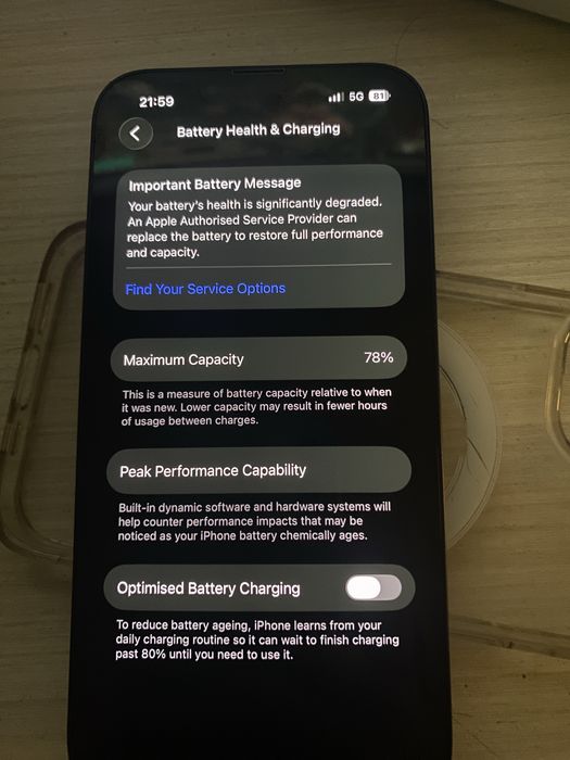 Продавам iPhone 13