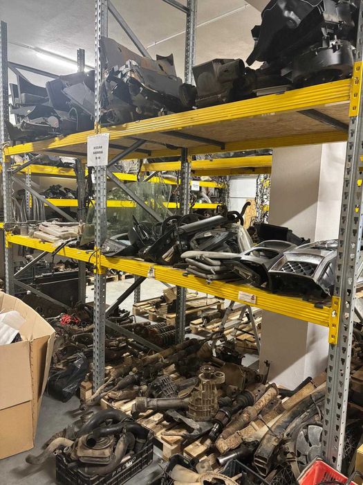 Dezmembrez Nissan Navara D40   2.5 Diesel 2005-2015