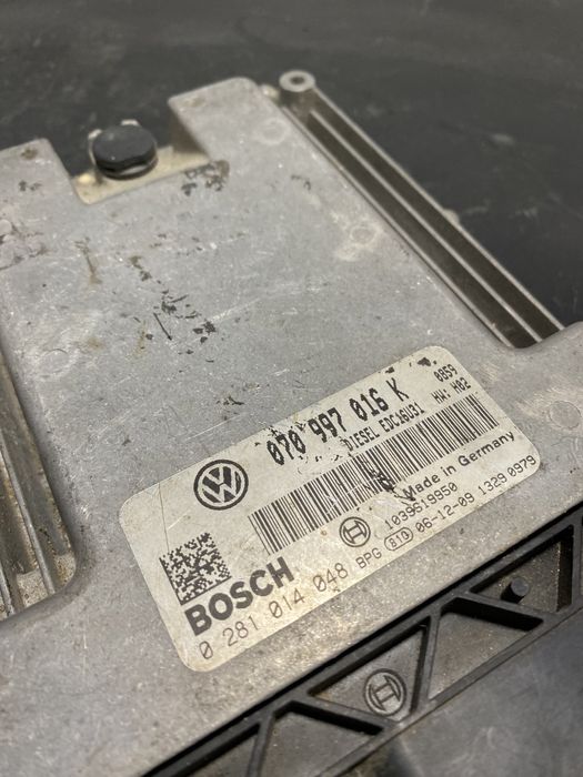 Calculator ECU VW  T5 2.5 TDI Caravelle TDI 2003-2008 AXD BNZ