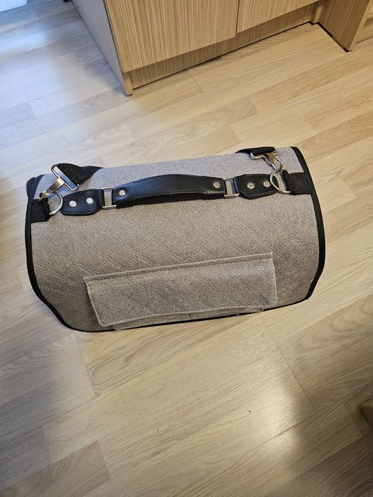 Транспортна чанта за коте/куче.

Транспортна чанта за куч