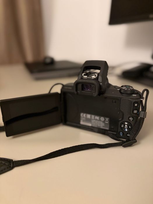 Canon EOS M50 + obiectiv EF-M 15-45mm IS STM (Kit) – 24.1MP, 4K, Wi-Fi