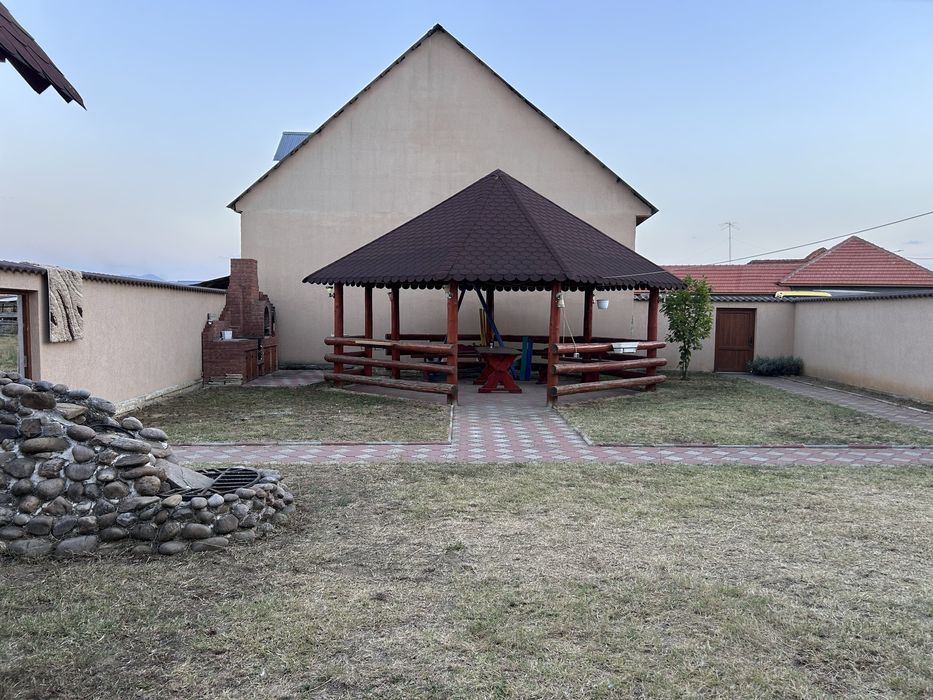 Vand casa in Petid