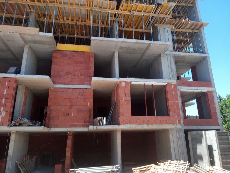 Тристаен апартамент в Овча купел 2