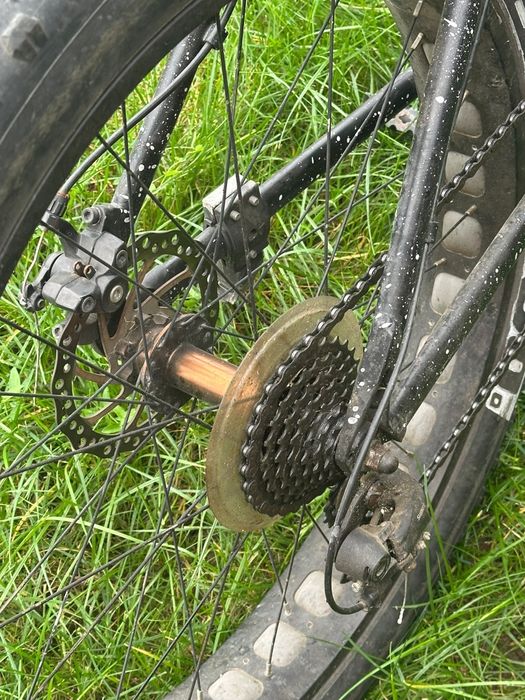 Bicicletă fat bike