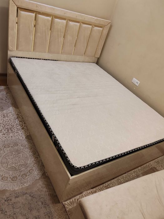 Spalni mebel srochno