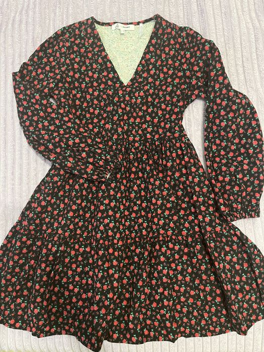 Платья по 1500 тг