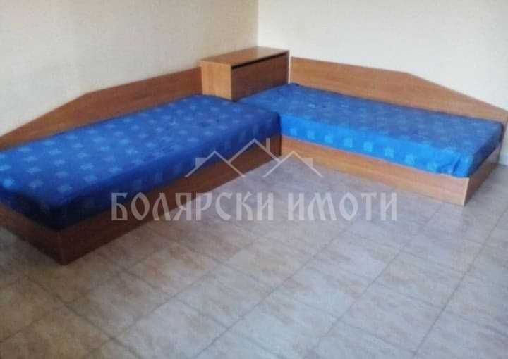 Дава се под наем Двустаен апартамент в Велико Търново, Център - 60 кв.м за 282 € - Снимка #2