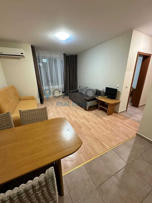 Продава се Двустаен апартамент в к.к. Слънчев бряг - 60 кв.м за 1050 €/кв.м - Снимка #2