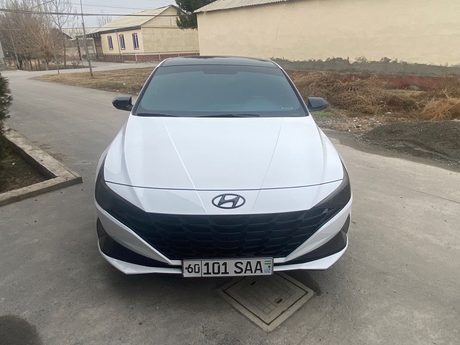Hyundai Elantra 2022