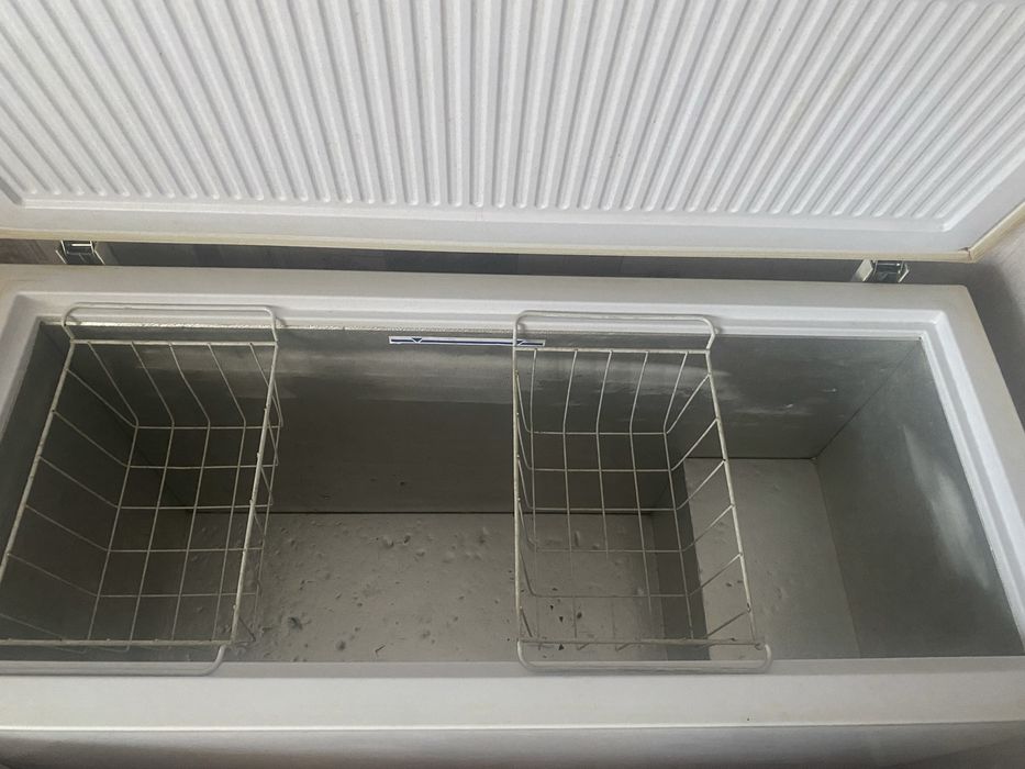 Продам морозильную камеру