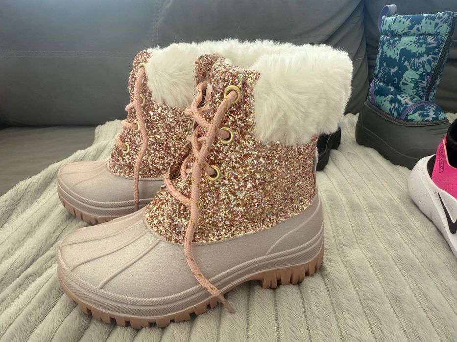 Обувки от Щатите Найк -29,5номер -необувани-60лв,Джиджи боти-28-30лв