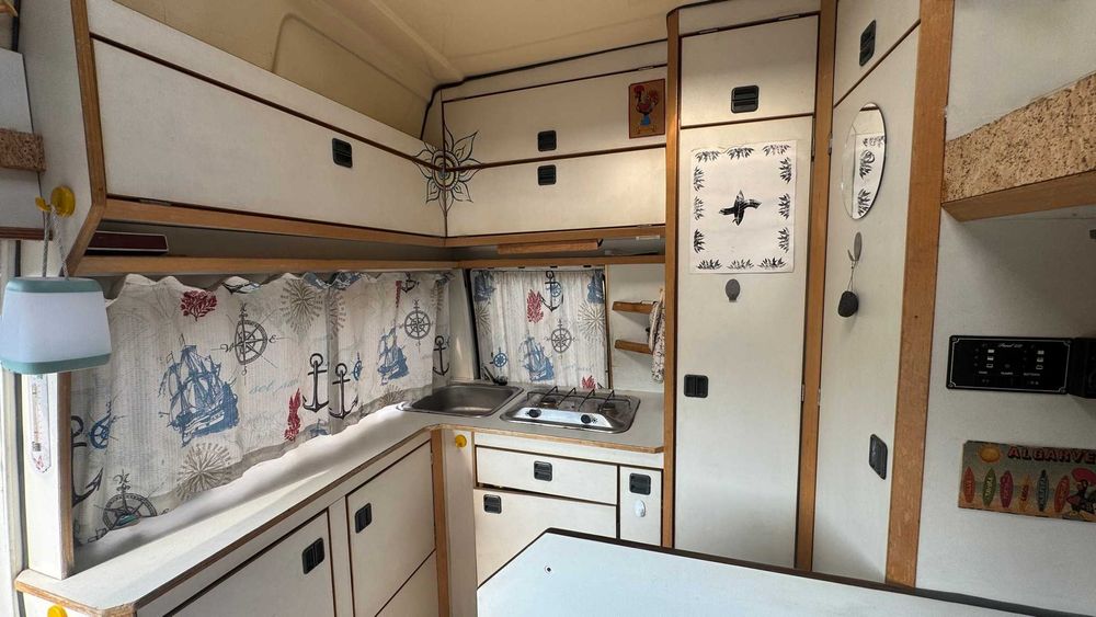 Кемпер Peugeot J5 REIMO 2. 5 чист дизел 74 к. с 1990г.