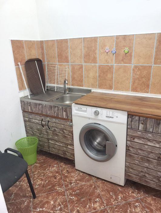 Propierar . Închiriez garsonieră