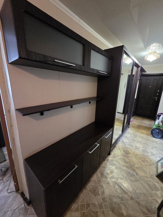 Отдам б/у прихожую