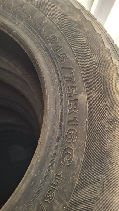 Продам шины комплект  Goodride