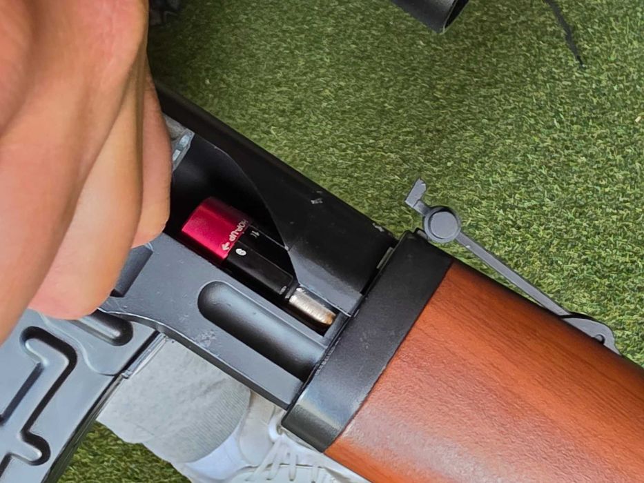 Pușcă cu luneta airsoft awp dragunov.