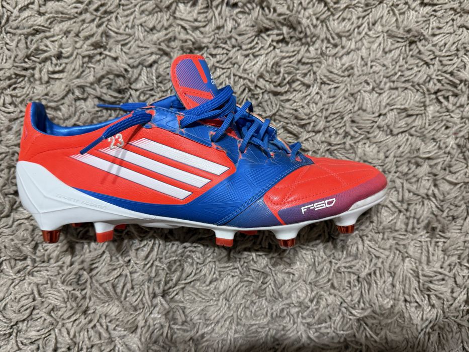 Продается оригинальный бутсы Adidas